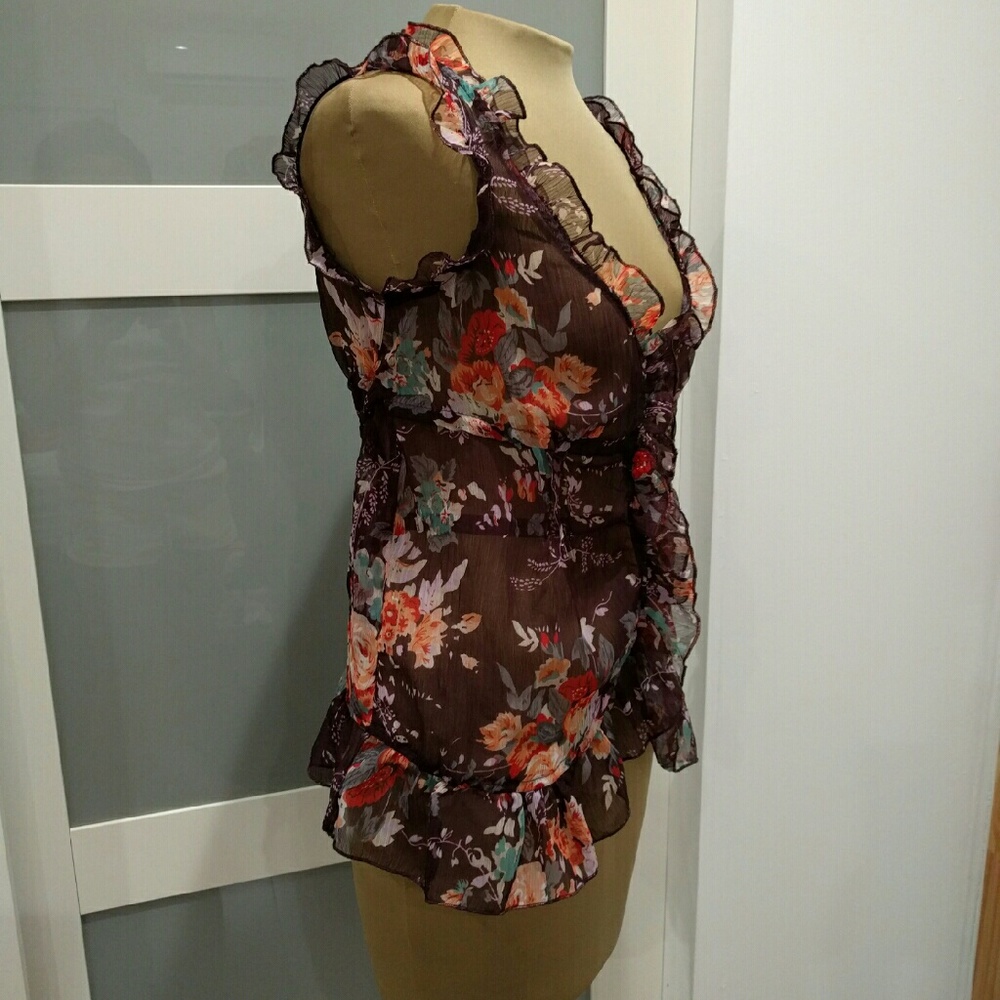 Top *NWOT* - Picture 3 of 4